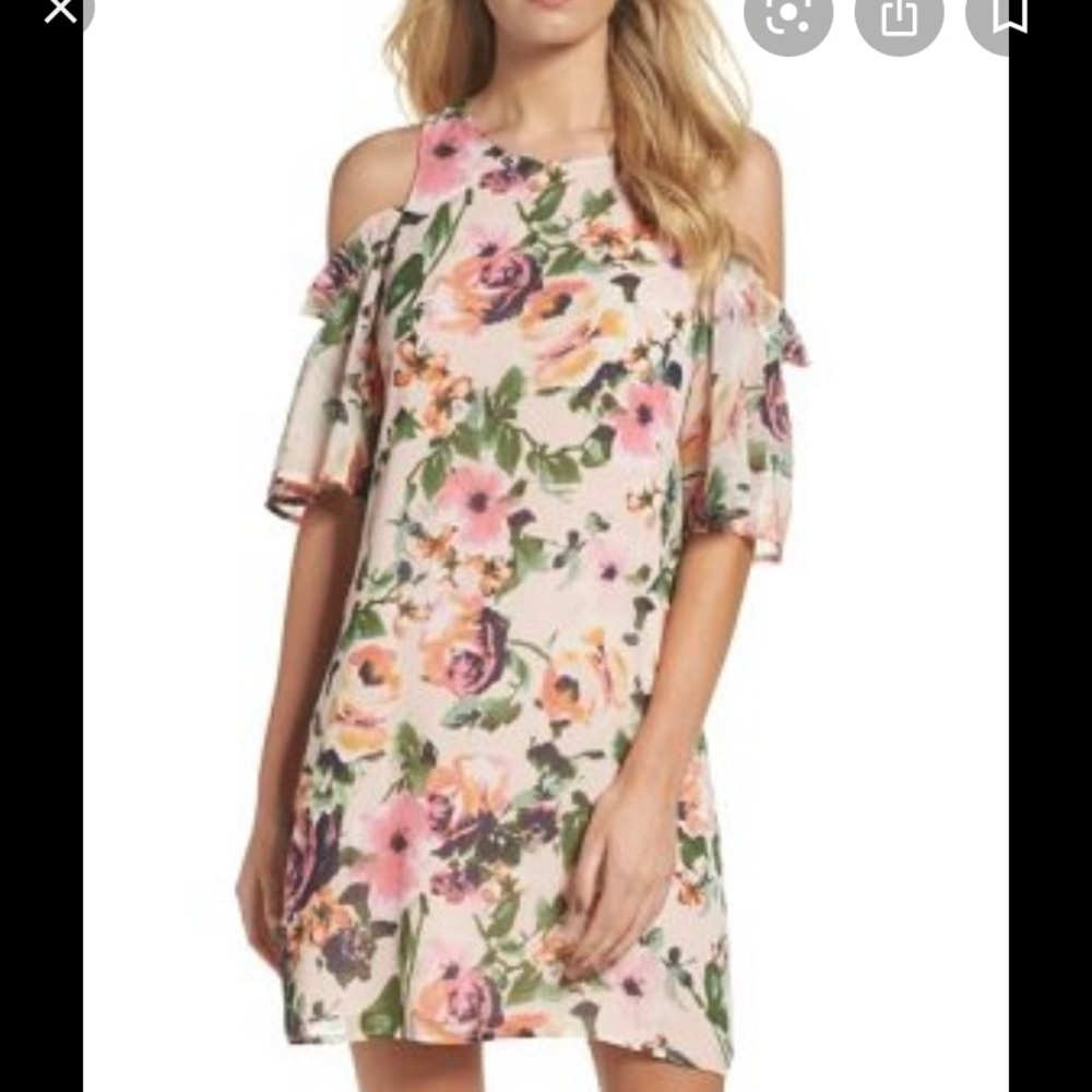 Charles Henry cold shoulder shift dress